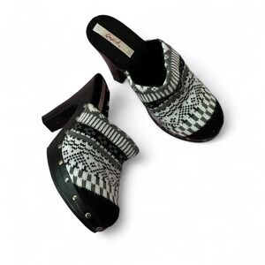 Qupid Fair Isle Knit Clog Heels Studded Wood Platform Black Heel Mules